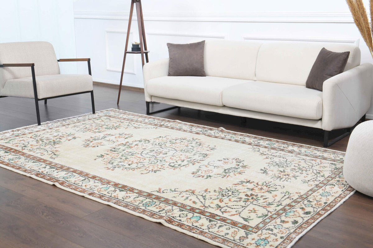 El yapımı vintage halı 185x300 cm oryantal desenli yün - kenar ve saçak detayı