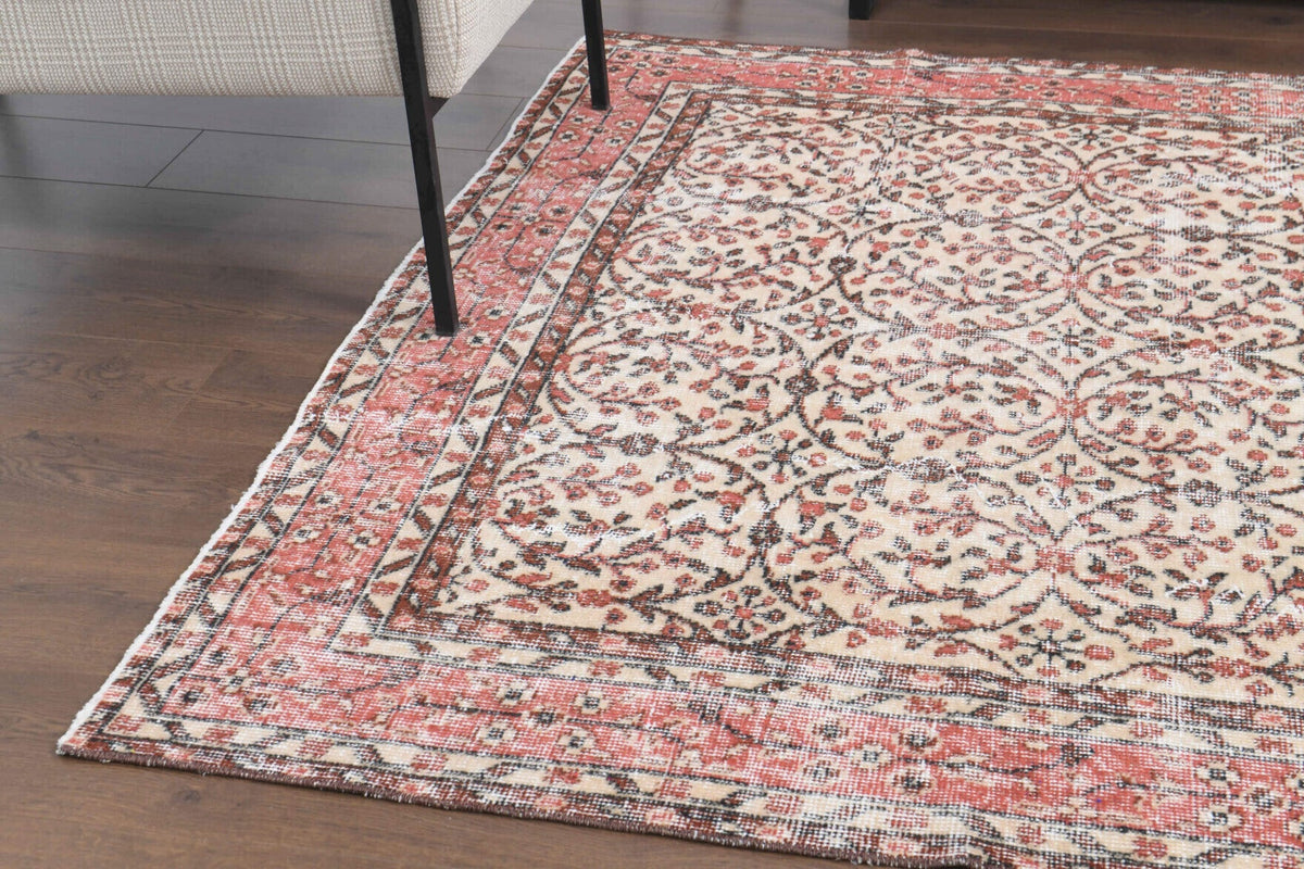 El yapımı vintage halı 170x272 cm çiçek desenli desenli yün - mekan görünümü