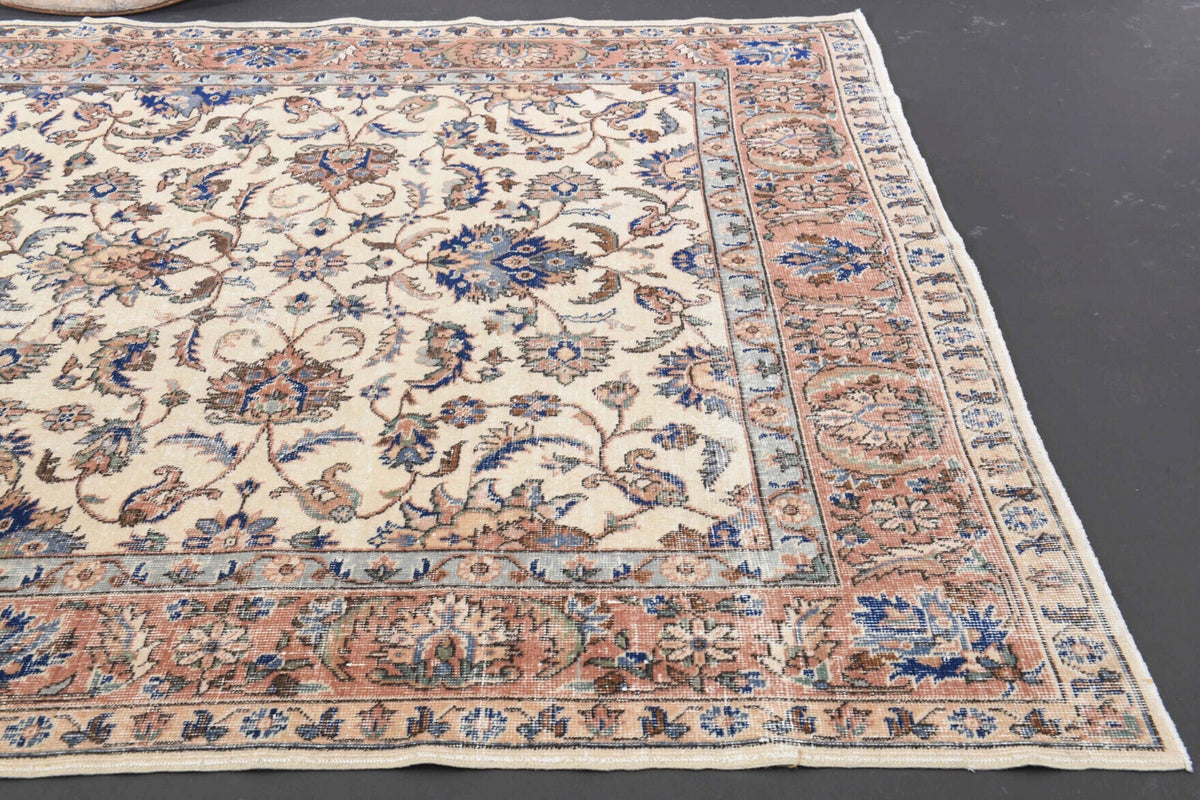 El yapımı vintage halı 198x323 cm oryantal desenli yün - mekan görünümü