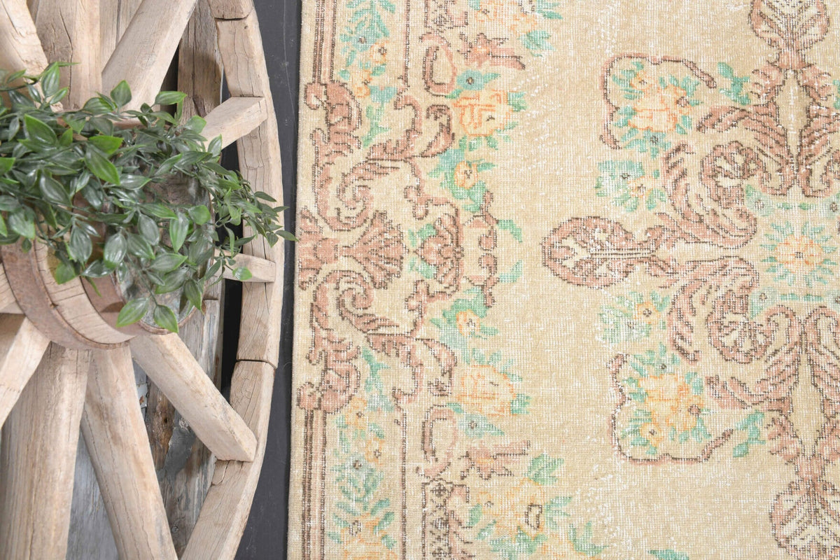 El yapımı vintage halı 183x274 cm oryantal desenli yün - açık alan görünümü