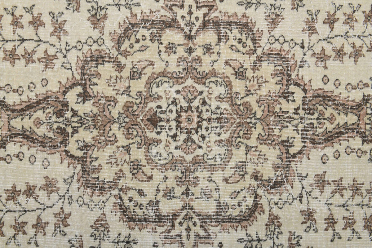 Vintage Turkish Oriental Area Anatolian Rug