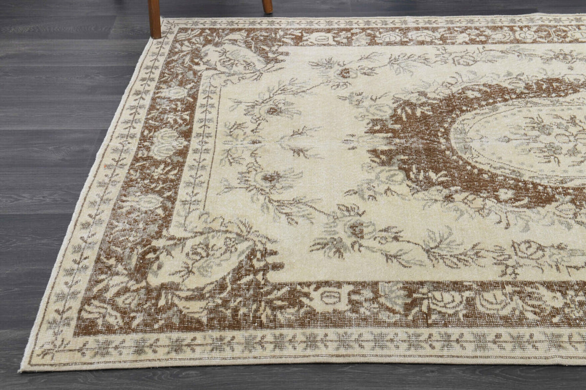 El yapımı vintage halı 168x259 cm oryantal desenli yün - kenar ve saçak detayı