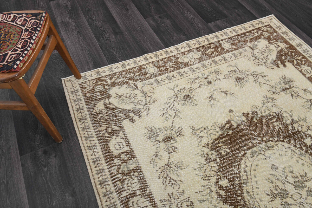 El yapımı vintage halı 168x259 cm oryantal desenli yün - üstten görünüm