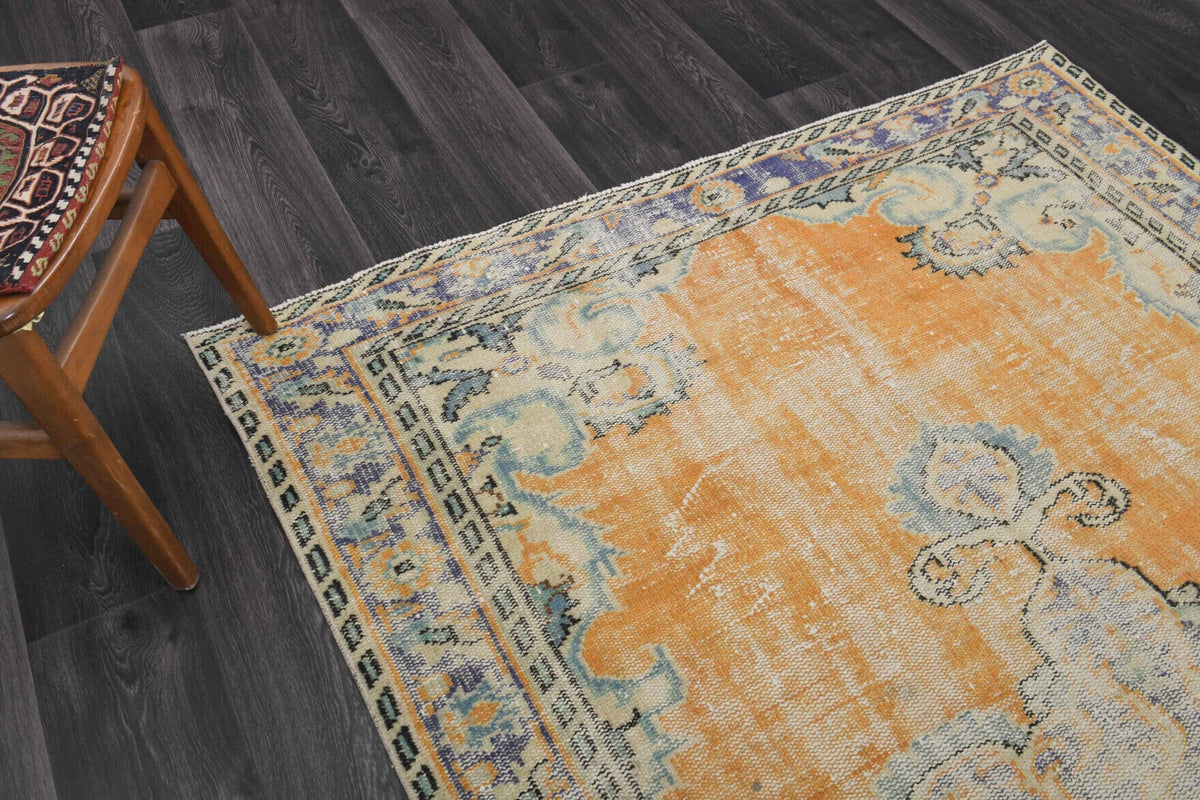 El yapımı vintage halı 168x262 cm oryantal desenli yün - üstten görünüm