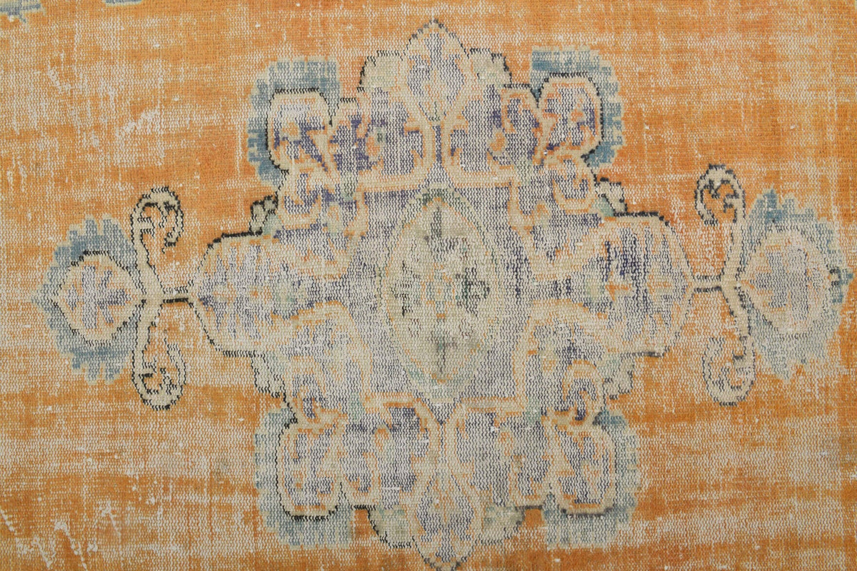 El yapımı vintage halı 168x262 cm oryantal desenli yün - açık alan görünümü