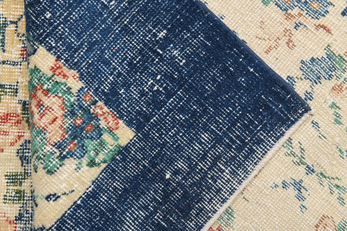 El yapımı vintage halı 211x315 cm çiçek desenli desenli yün - ışık altında renk detayı