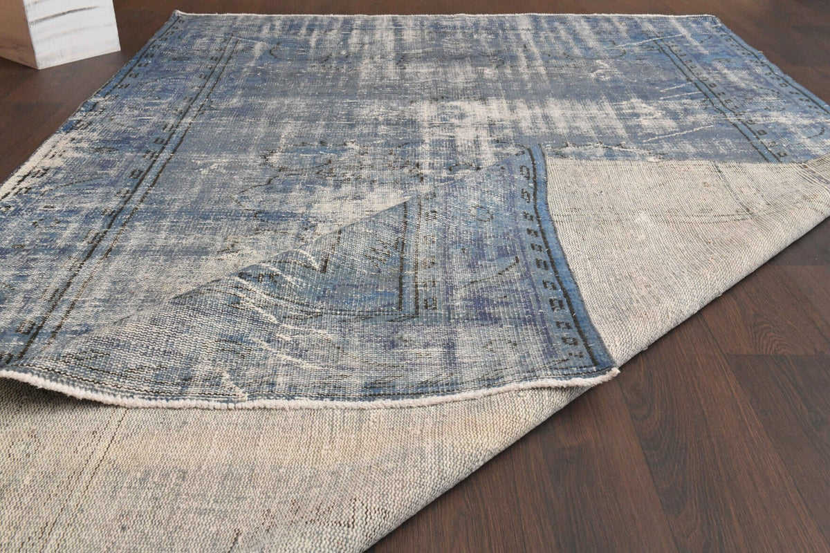 El yapımı vintage halı 183x274 cm düz desenli yün - ışık altında renk detayı