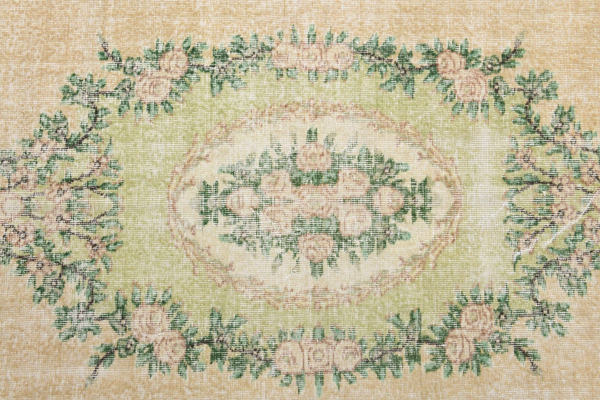El yapımı vintage halı 185x287 cm oryantal desenli yün - açık alan görünümü