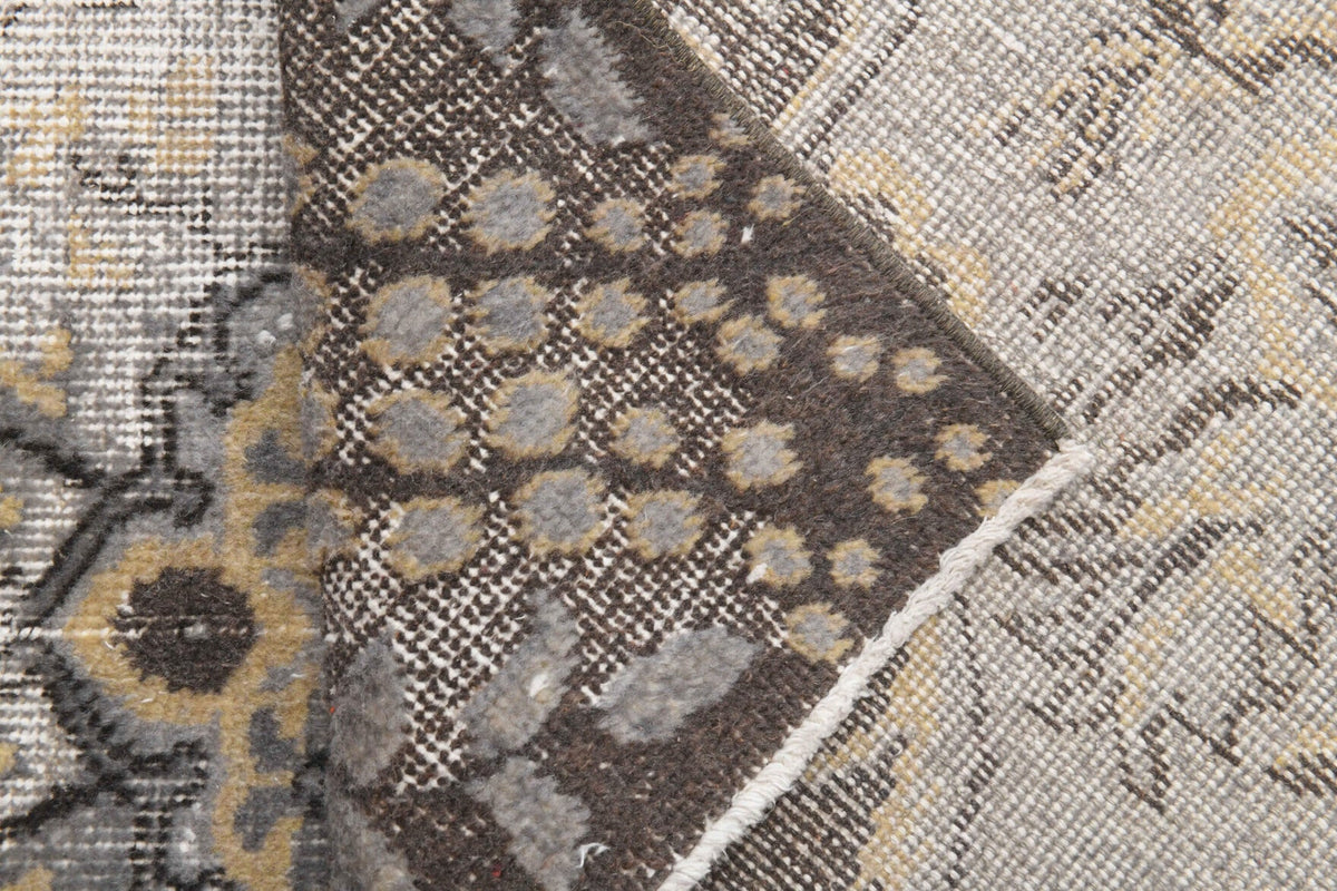 El yapımı vintage halı 198x320 cm oryantal desenli yün - ışık altında renk detayı