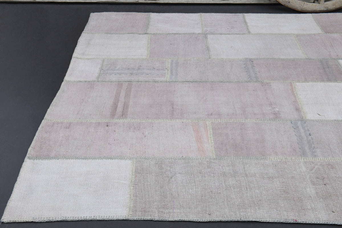 El yapımı vintage halı 218x368 cm düz desenli yün - kenar ve saçak detayı