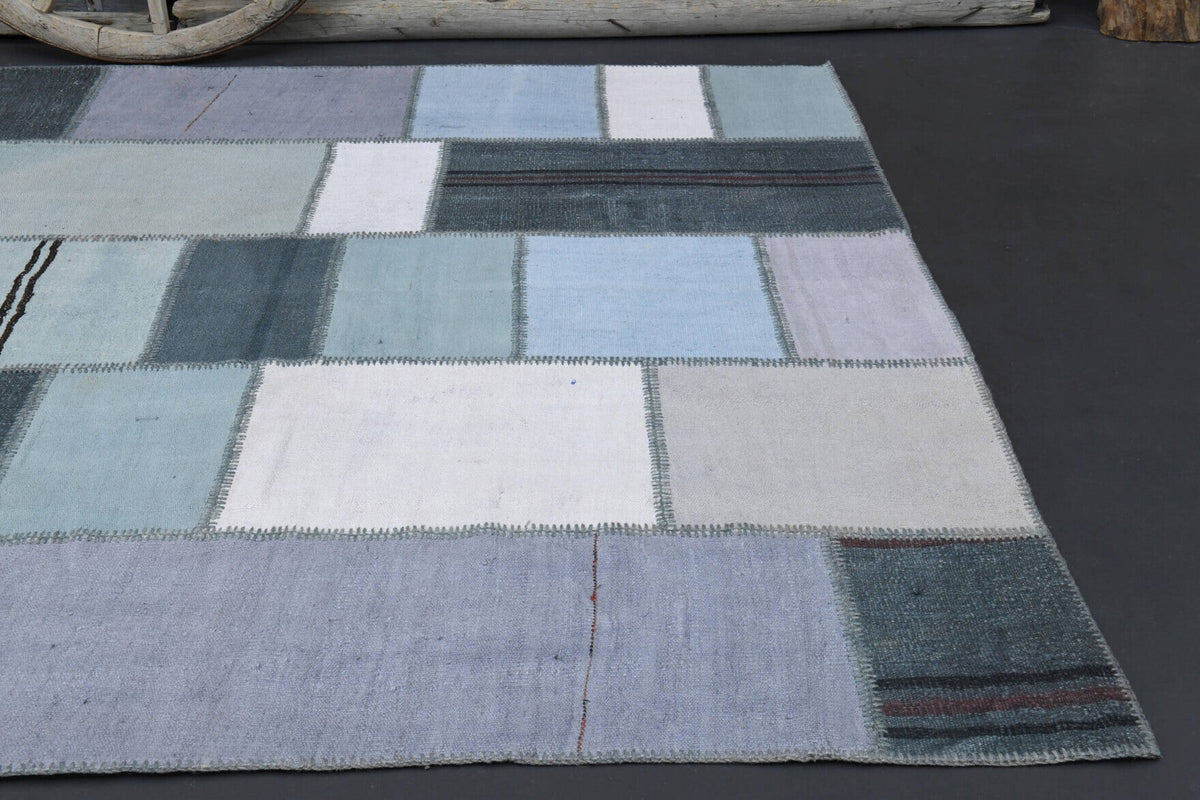 El yapımı vintage halı 241x348 cm düz desenli yün - mekan görünümü