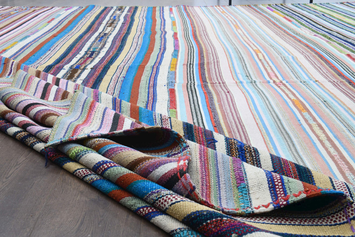 El yapımı vintage halı 302x399 cm çizgili desenli yün - kenar ve saçak detayı
