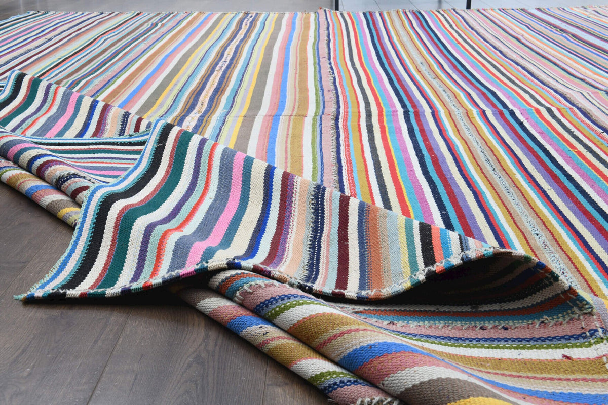 El yapımı vintage halı 290x406 cm çizgili desenli yün - kenar ve saçak detayı