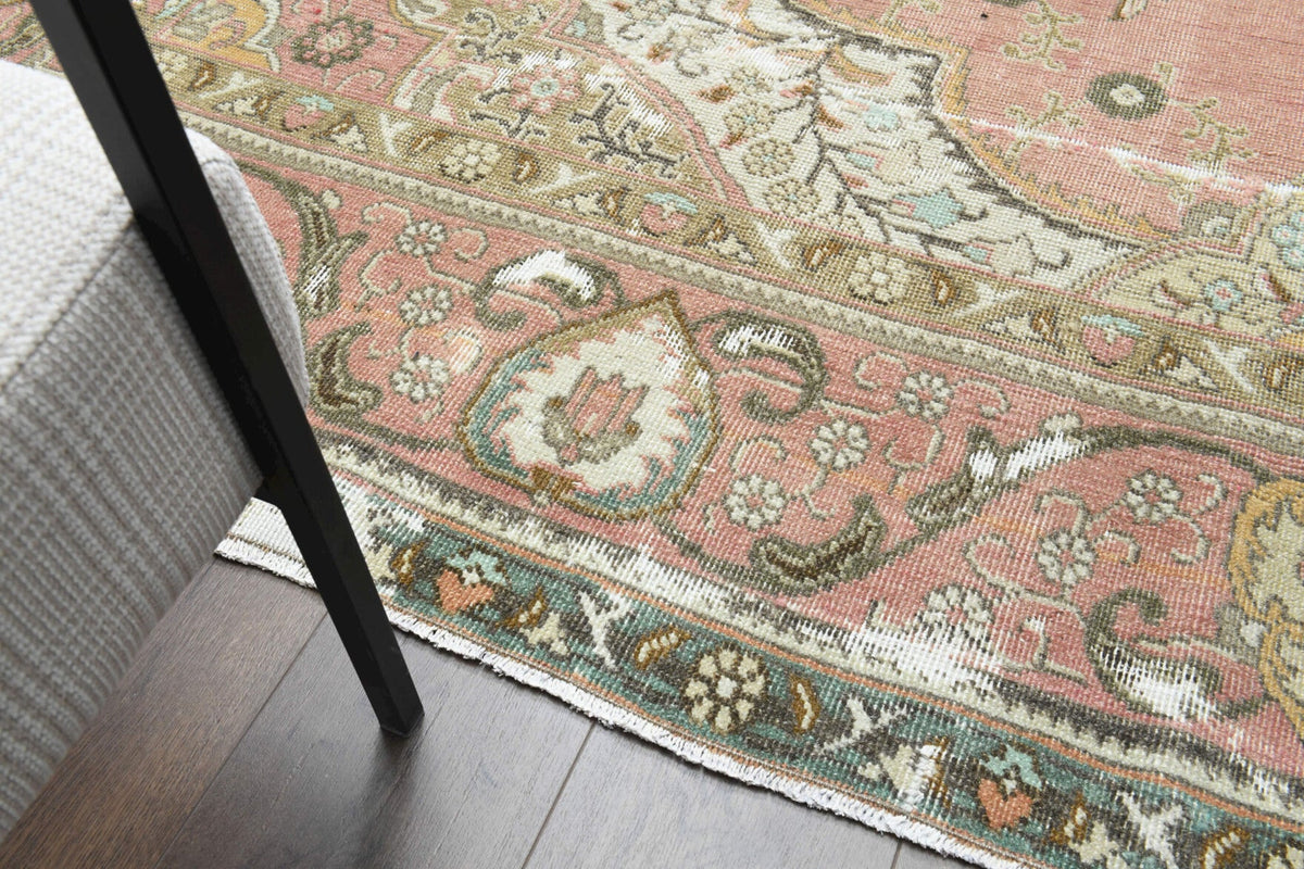 Isfahan Persian - Oversized Vintage Area Rug