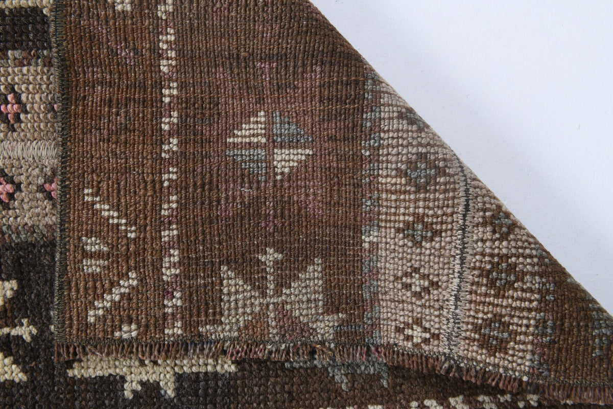 El yapımı vintage halı 48x86 cm i̇kat desenli yün - mekan görünümü