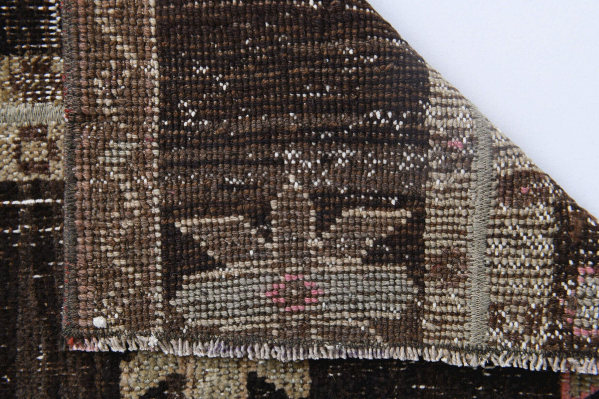 El yapımı vintage halı 51x147 cm patchwork desenli yün - mekan görünümü