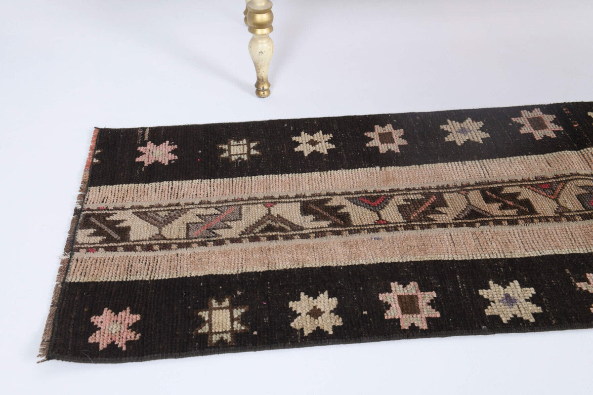 El yapımı vintage halı 56x165 cm i̇kat desenli yün - yakın çekim doku detayı
