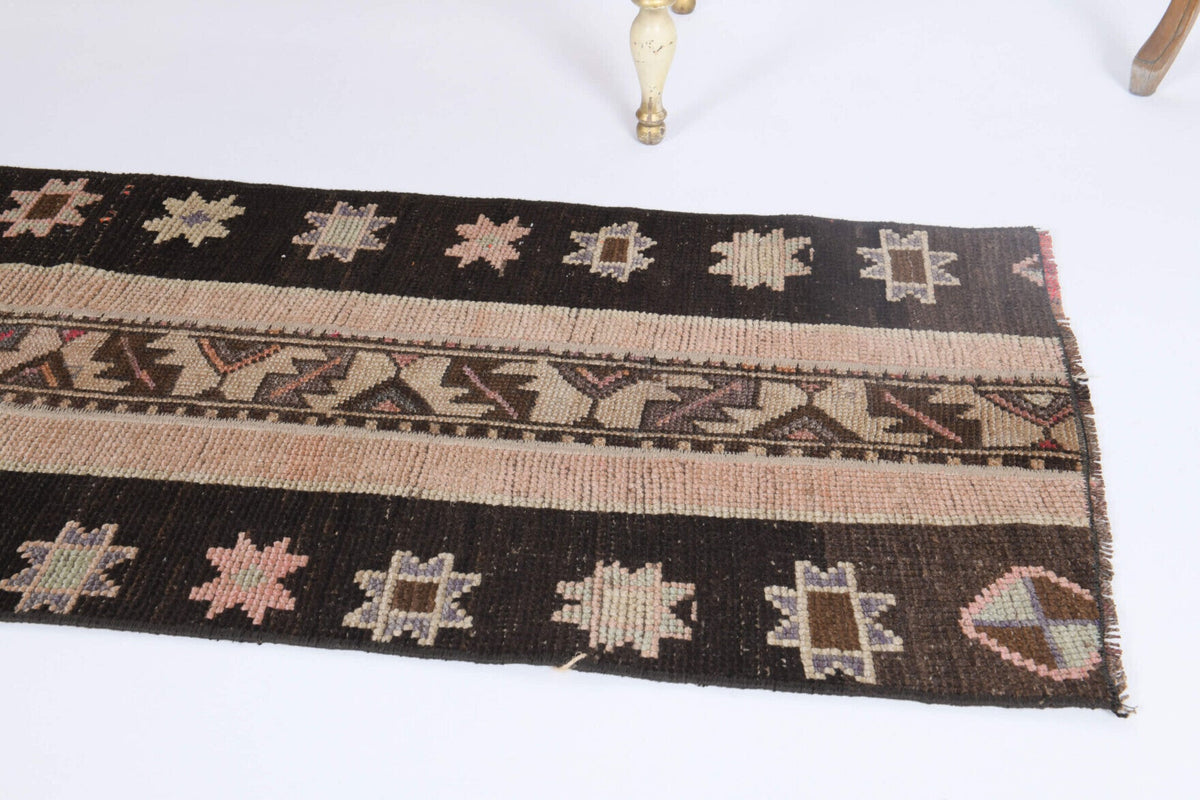 El yapımı vintage halı 56x165 cm i̇kat desenli yün - kenar ve saçak detayı