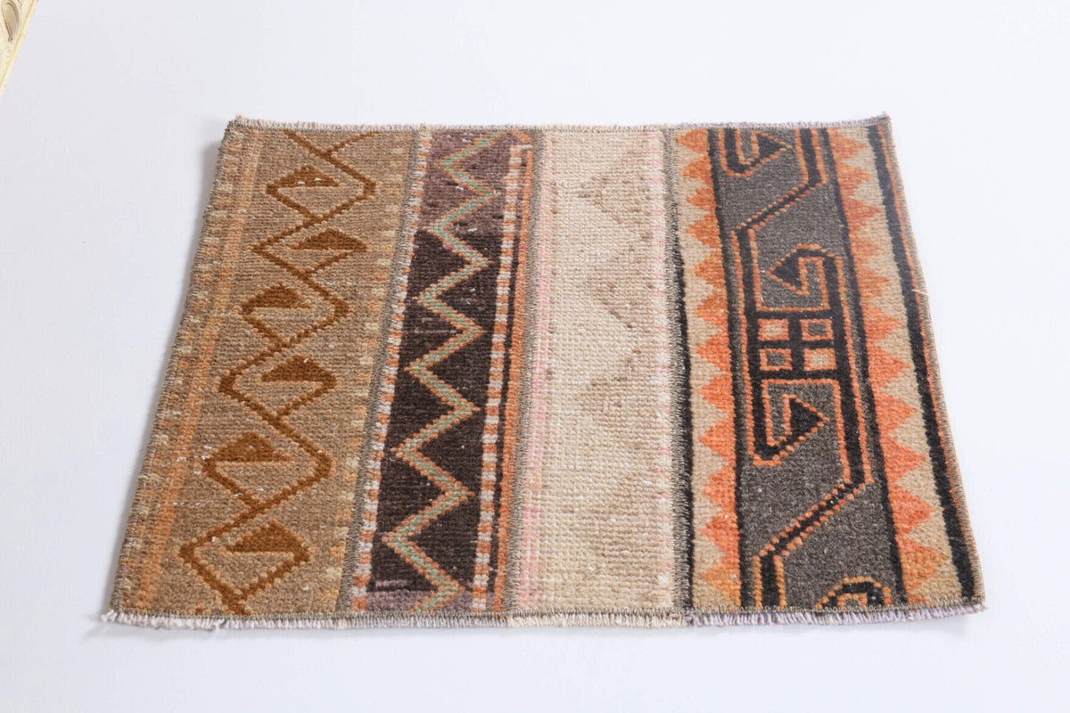 El yapımı vintage halı 46x56 cm patchwork desenli yün - üstten görünüm