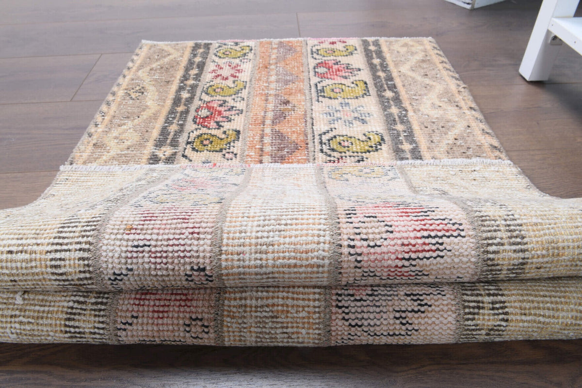 El yapımı vintage halı 61x132 cm i̇kat desenli yün - mekan görünümü