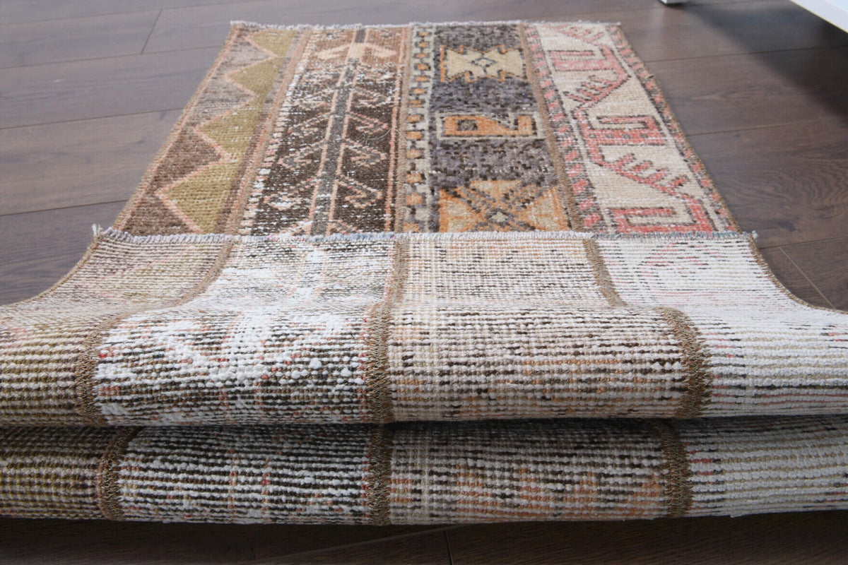 El yapımı vintage halı 58x135 cm i̇kat desenli yün - mekan görünümü