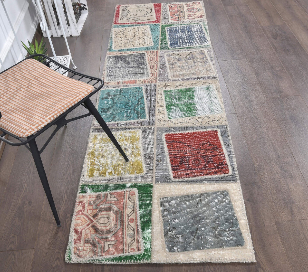 El yapımı vintage yolluk 74x229 cm geometrik desenli yün - yakın çekim doku detayı