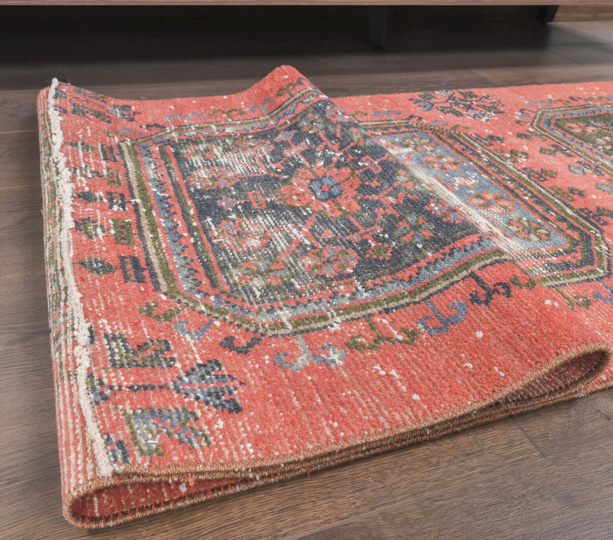El yapımı vintage yolluk 79x259 cm geometrik desenli yün - mekan görünümü