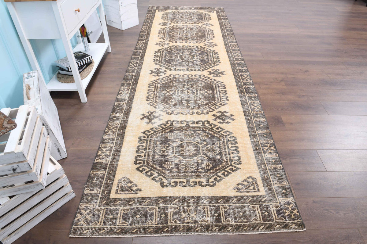 1970'lerden Anadolu kökenli oryantal desenli el dokuma vintage yolluk, 125x380 cm