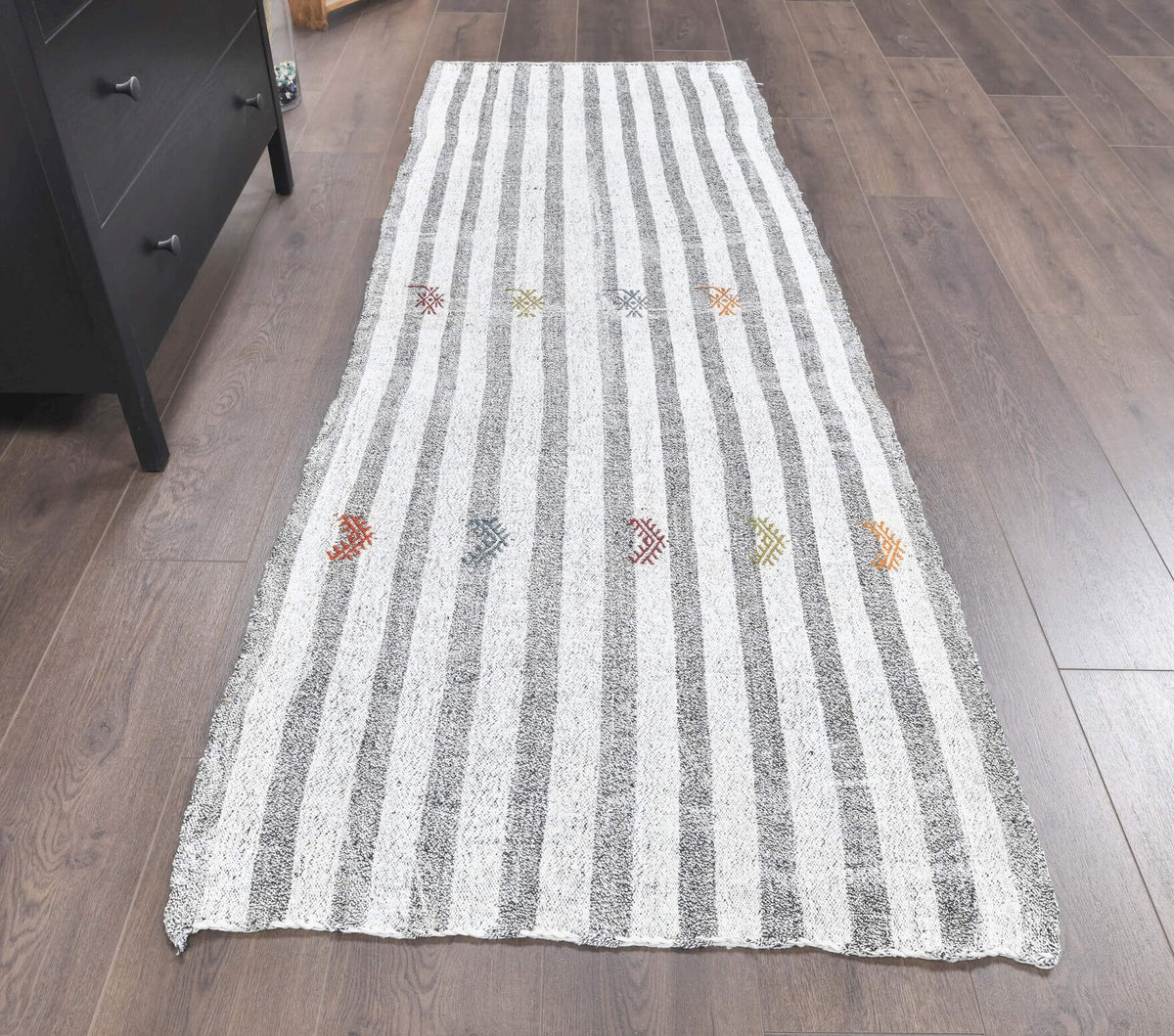 El yapımı vintage yolluk 79x224 cm çizgili desenli yün - yakın çekim doku detayı