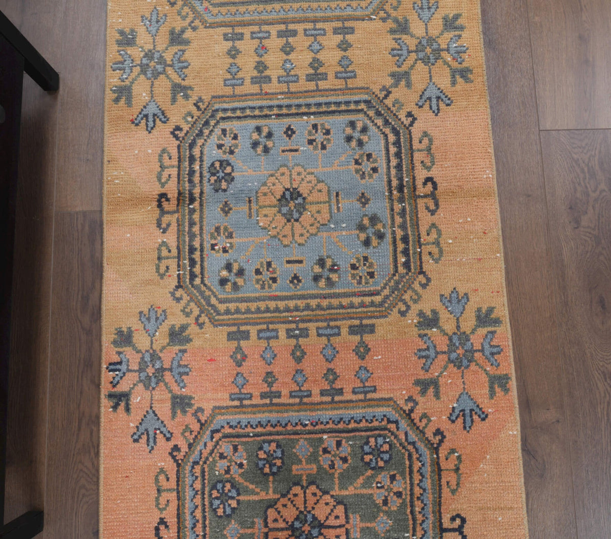 El yapımı vintage yolluk 79x351 cm çiçek desenli desenli yün - mekan görünümü