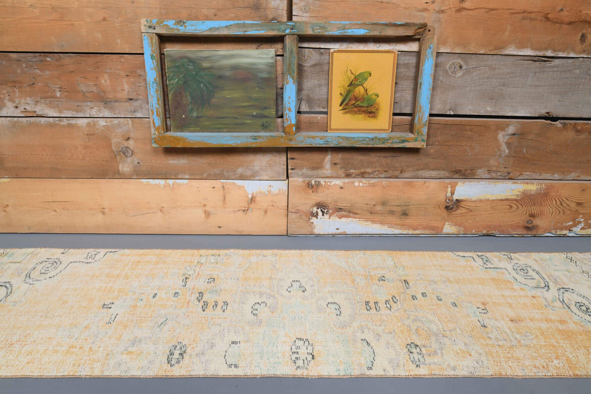 El yapımı vintage yolluk 64x254 cm soyut desenli yün - yakın çekim doku detayı