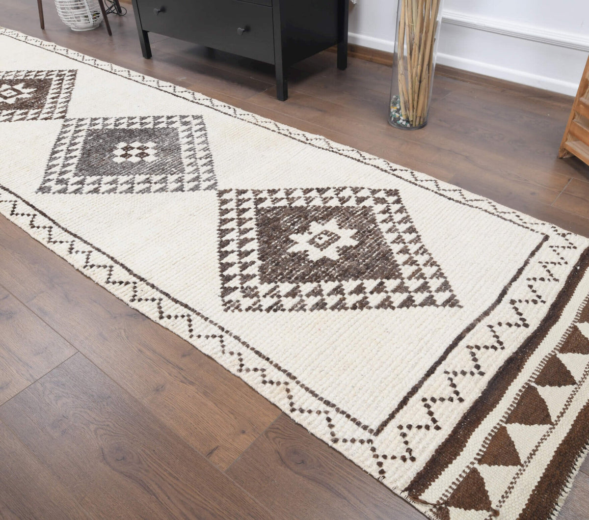 El yapımı vintage yolluk 91x345 cm geometrik desenli yün - mekan görünümü