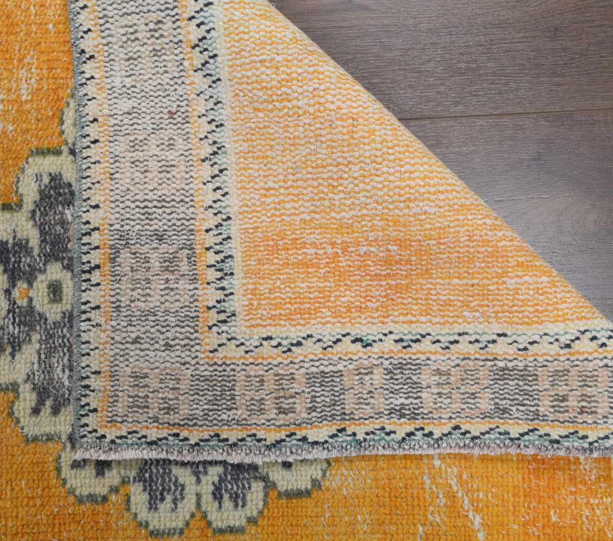 El yapımı vintage yolluk 74x351 cm oryantal desenli yün - kenar ve saçak detayı