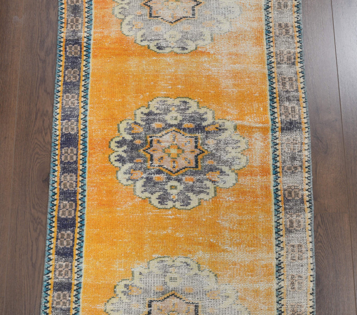 El yapımı vintage yolluk 74x351 cm oryantal desenli yün - mekan görünümü