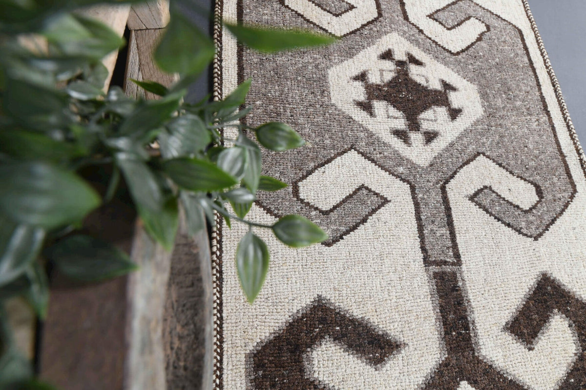 El yapımı vintage yolluk 102x361 cm tribal desenli yün - üstten görünüm