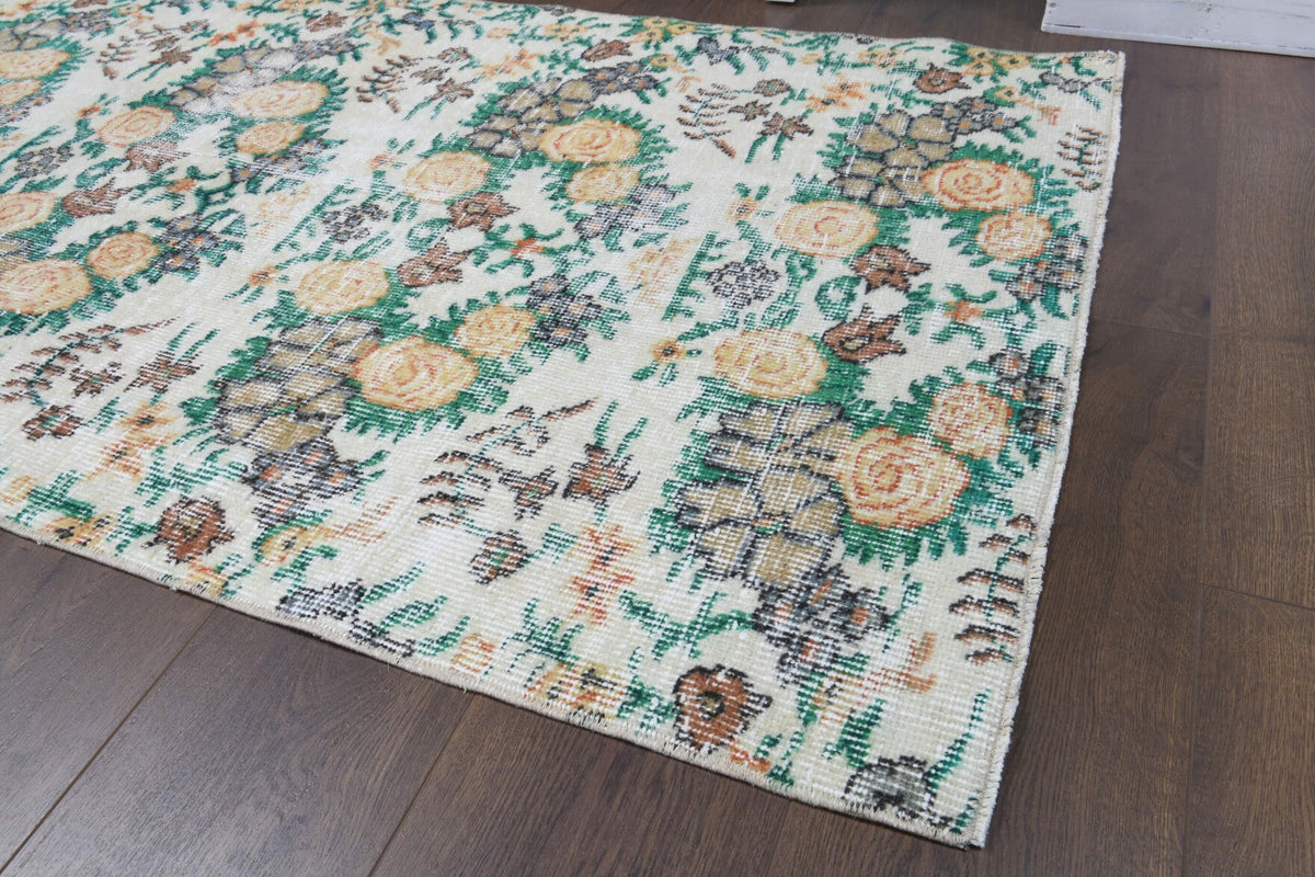 El yapımı vintage halı 61x152 cm çiçek desenli desenli yün - mekan görünümü