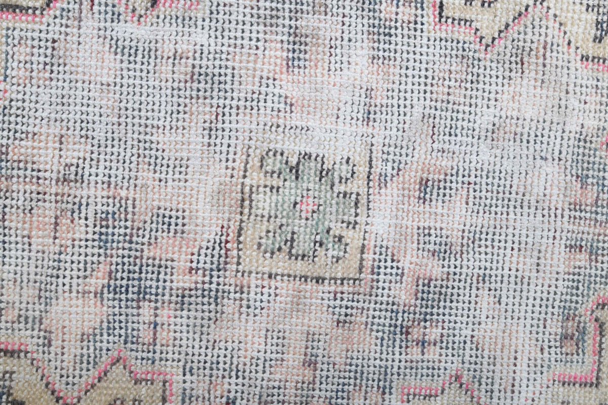El yapımı vintage halı 104x183 cm oryantal desenli yün - üstten görünüm