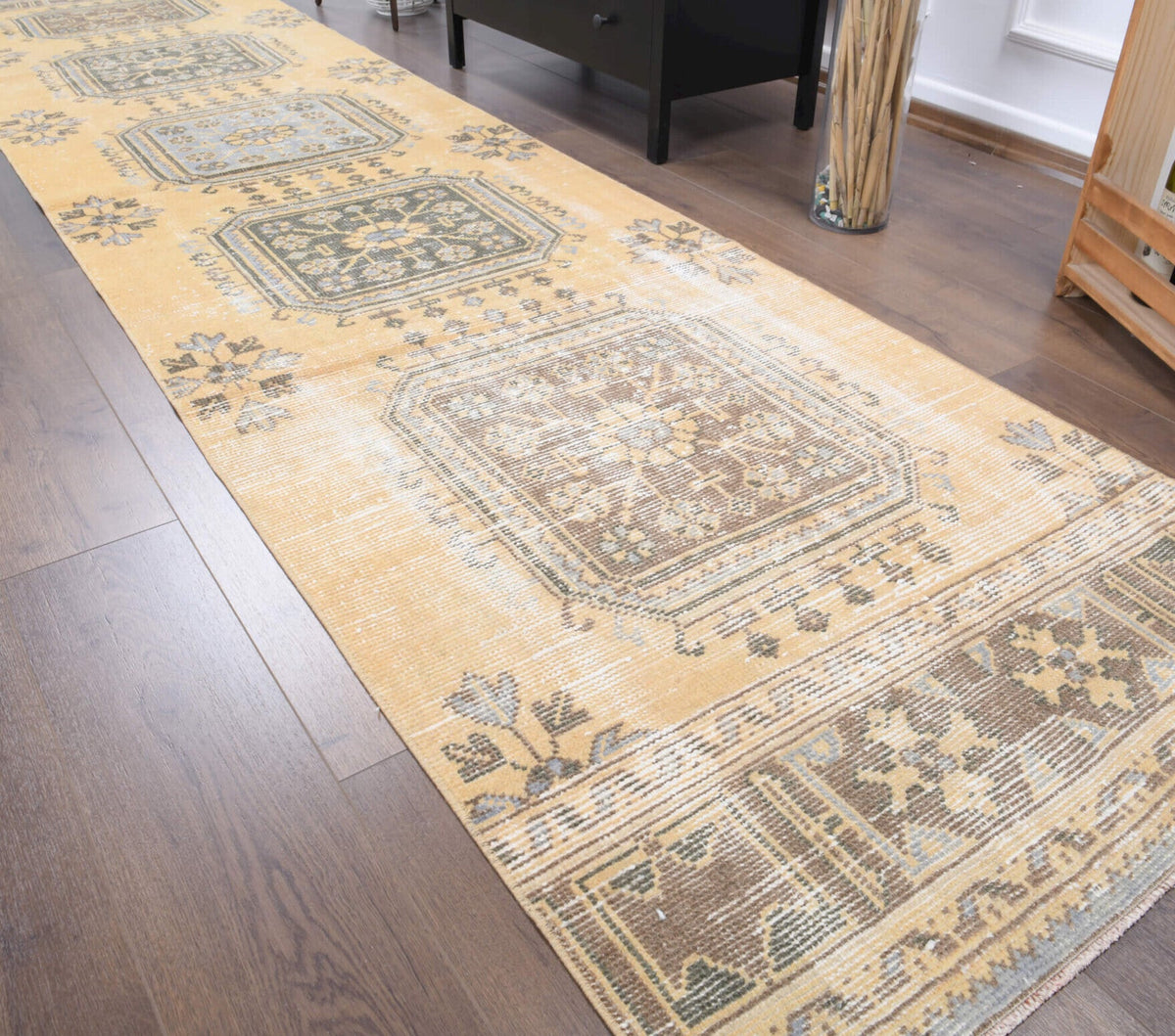 El yapımı vintage yolluk 97x391 cm çiçek desenli desenli yün - farklı açıdan görünüm