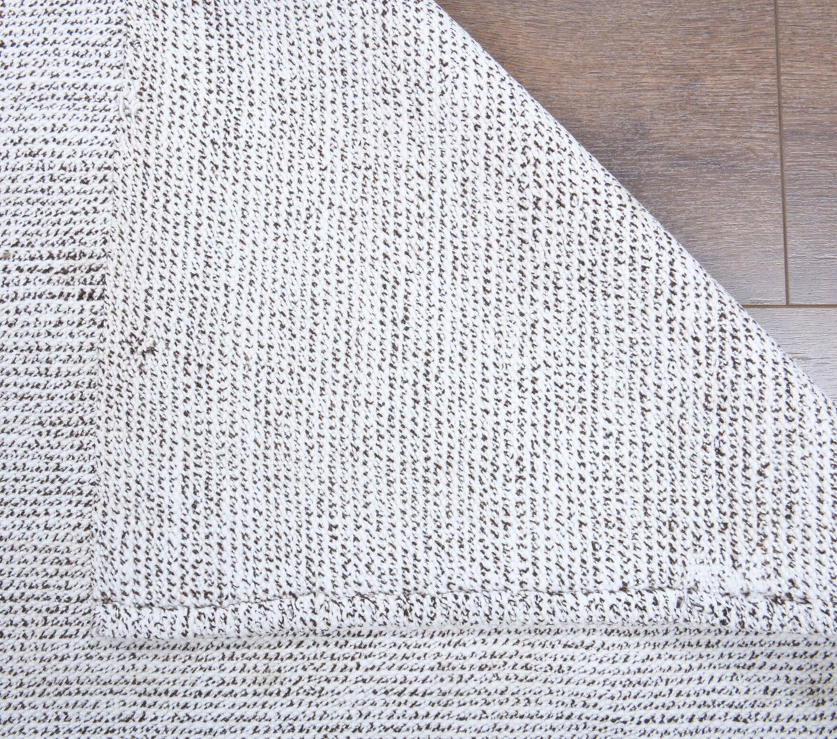 El yapımı vintage yolluk 79x241 cm kilim desenli yün - yakın çekim doku detayı
