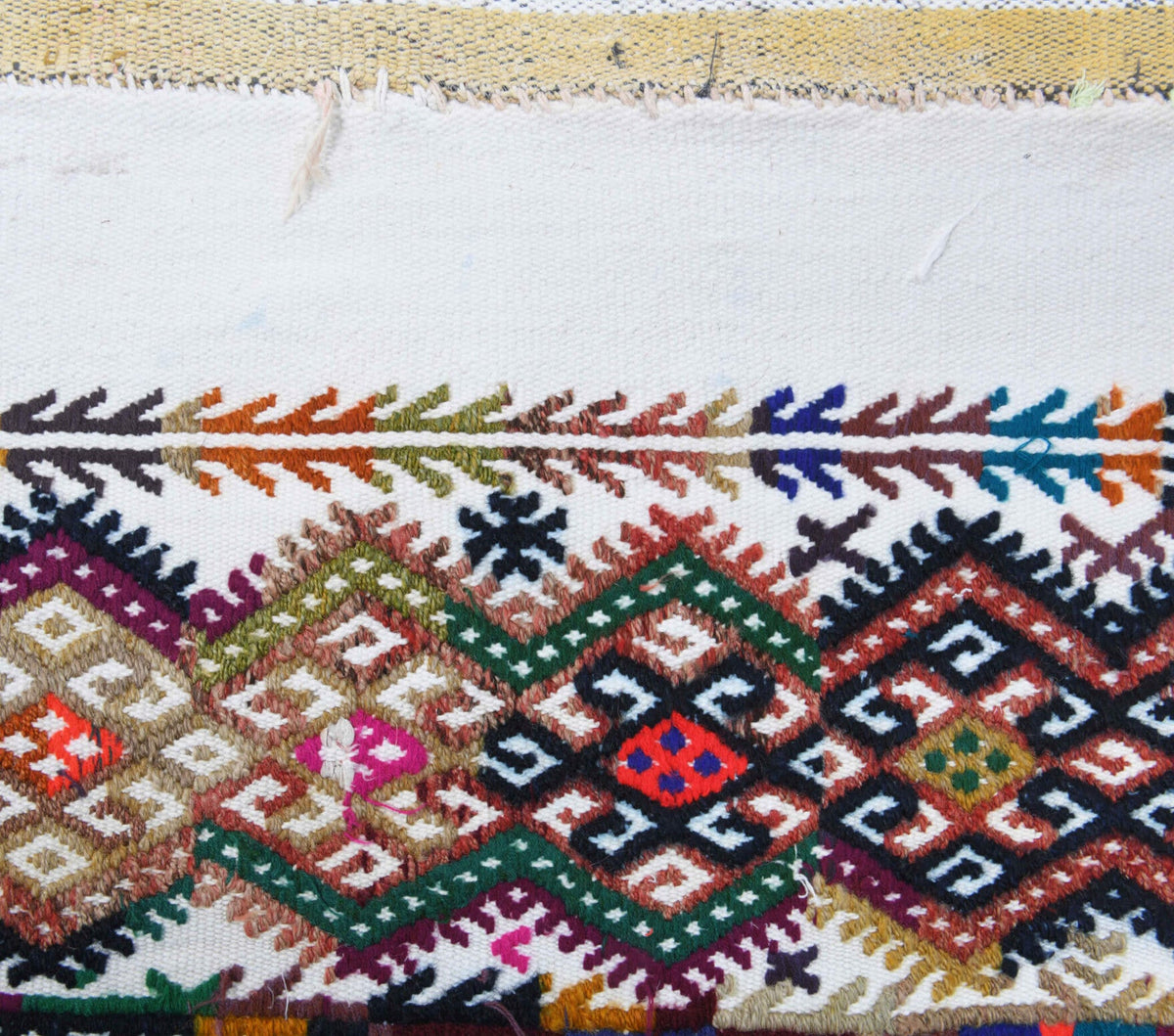 El yapımı vintage yolluk 76x213 cm çizgili desenli yün - kenar ve saçak detayı