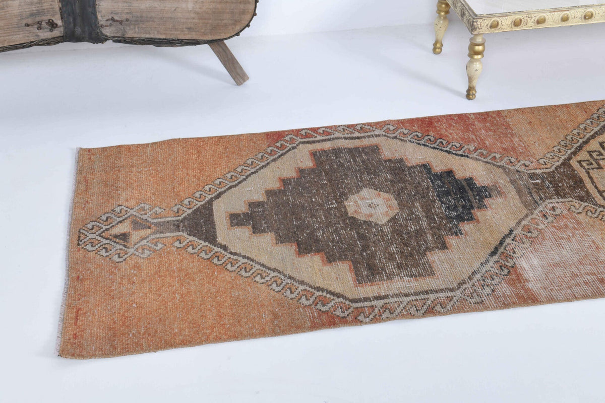 El yapımı vintage yolluk 79x307 cm geometrik desenli yün - yakın çekim doku detayı