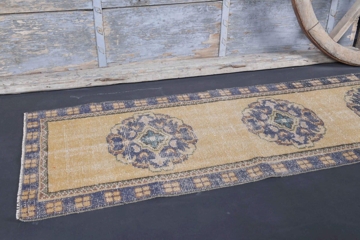 El yapımı vintage yolluk 89x356 cm oryantal desenli yün - yakın çekim doku detayı