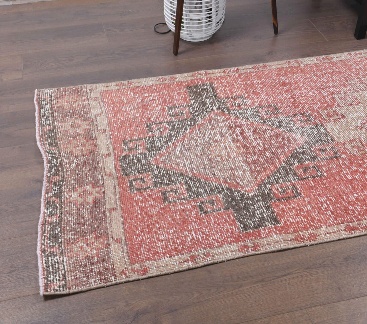 El yapımı vintage yolluk 89x345 cm geometrik desenli yün - yakın çekim doku detayı