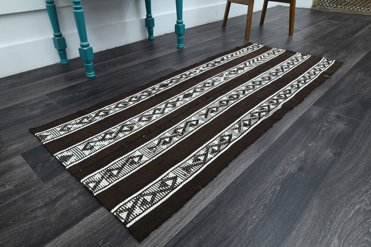El yapımı vintage halı 66x157 cm çizgili desenli yün - yakın çekim doku detayı