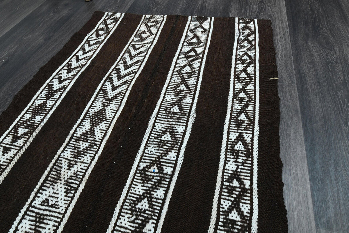 El yapımı vintage halı 66x157 cm çizgili desenli yün - mekan görünümü