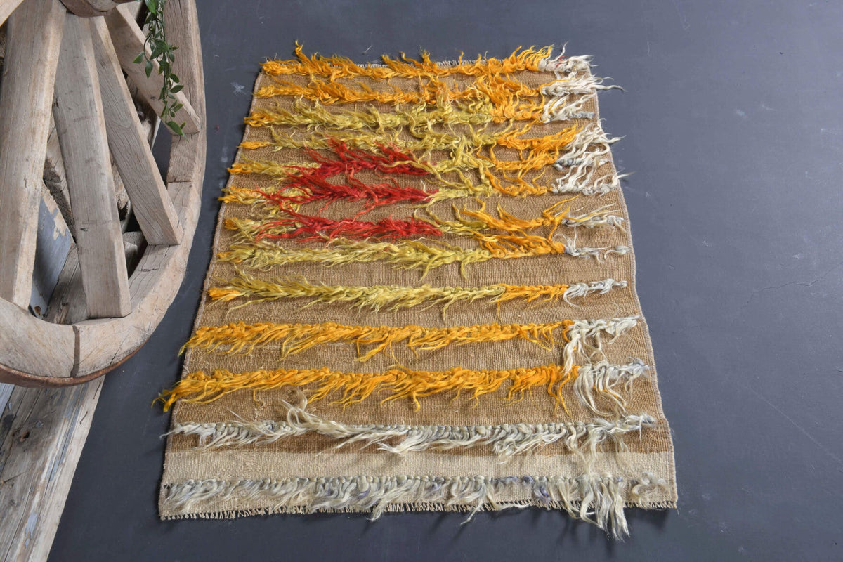 El yapımı vintage halı 61x91 cm kilim desenli yün - detay görünümü