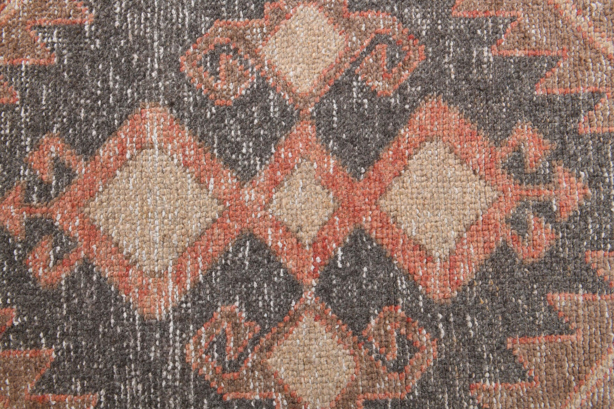 El yapımı vintage halı 94x102 cm geometrik desenli yün - mekan görünümü