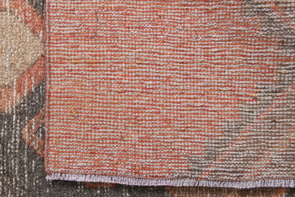 El yapımı vintage halı 94x102 cm geometrik desenli yün - üstten görünüm