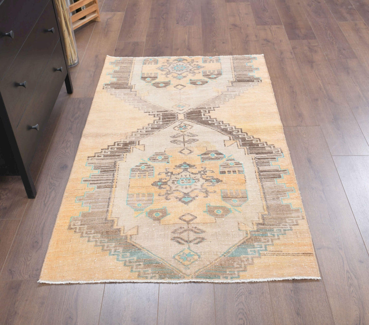 El yapımı vintage halı 102x165 cm oryantal desenli yün - detay görünümü