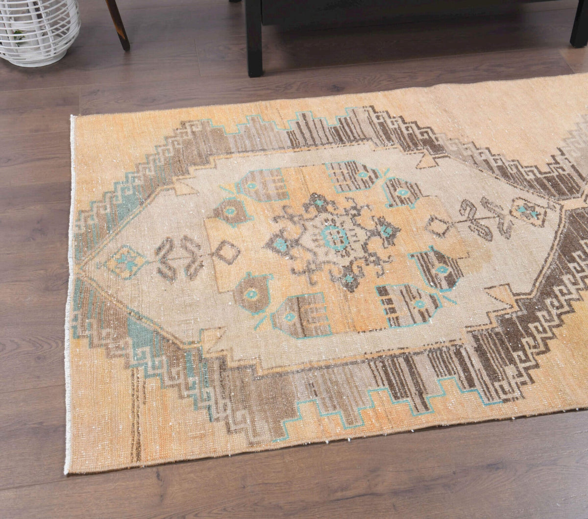 El yapımı vintage halı 102x165 cm oryantal desenli yün - mekan görünümü
